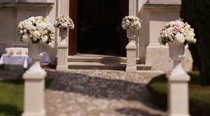 white urns wedding