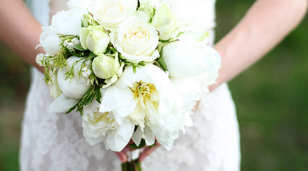 white and green bouquet