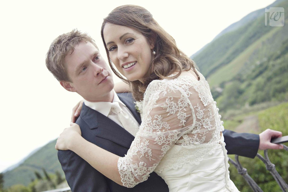 bride and groom tuscany portrait