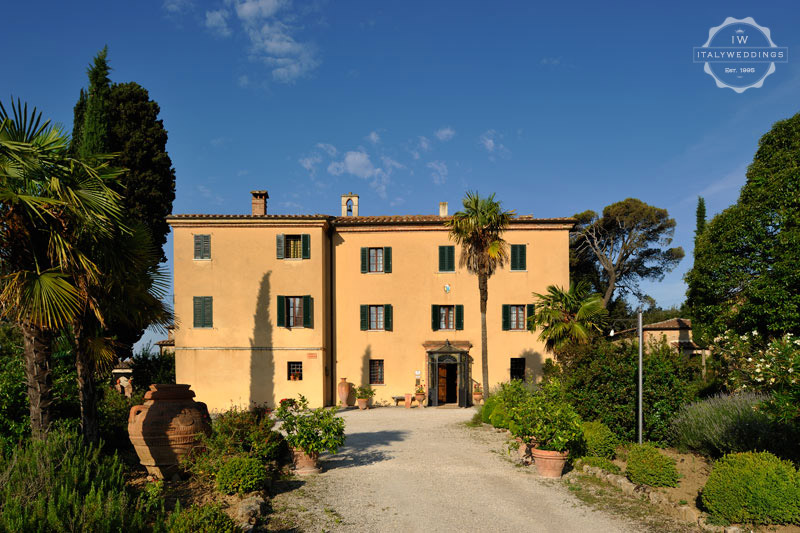 Tuscany wedding venue converted village