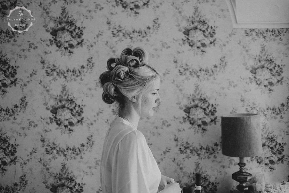 Villa wedding Tuscany getting ready