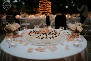 Villa wedding Tuscany Bavarese wedding cake