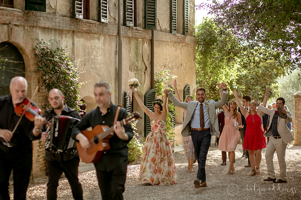 Siena Stomennano wedding folk music