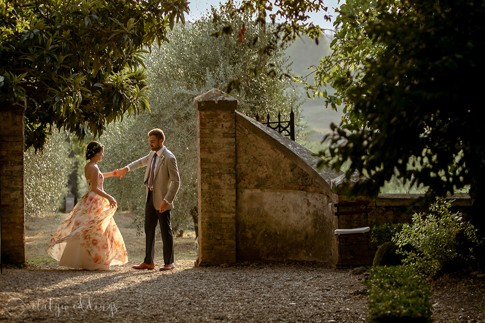 Siena Stomennano wedding villa dancing