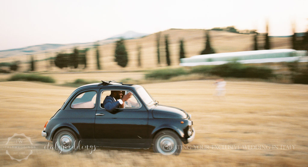 Stylish wedding Pienza Val D'Orcia vintage fiat