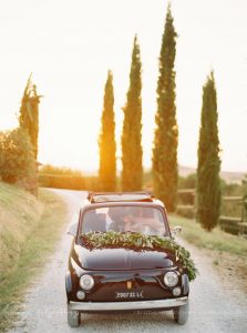 Stylish wedding Pienza Val D'Orcia vintage fiat 500