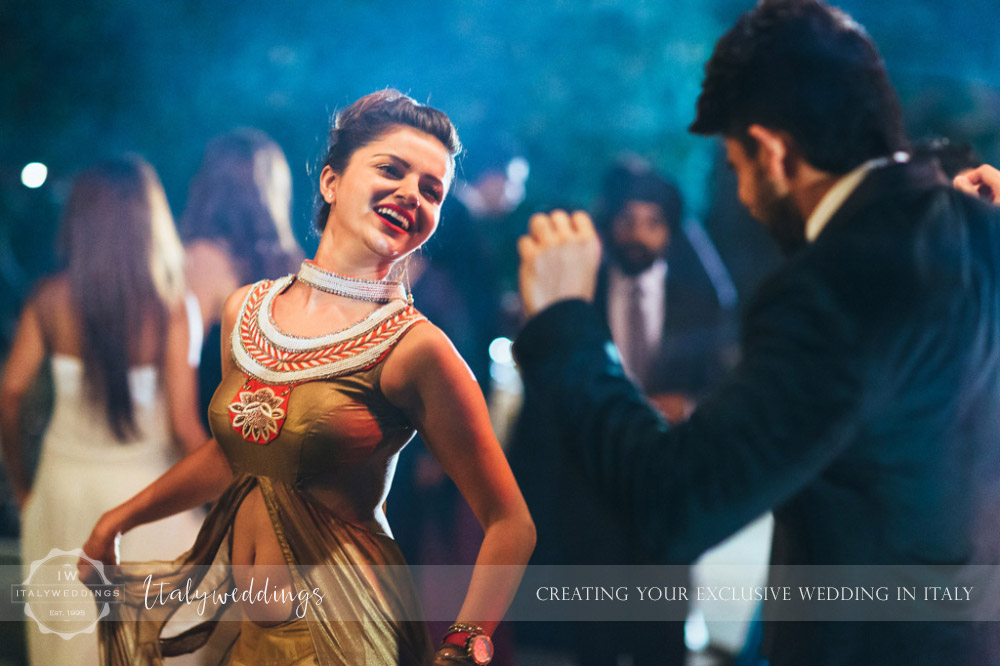 surveen chawla wedding