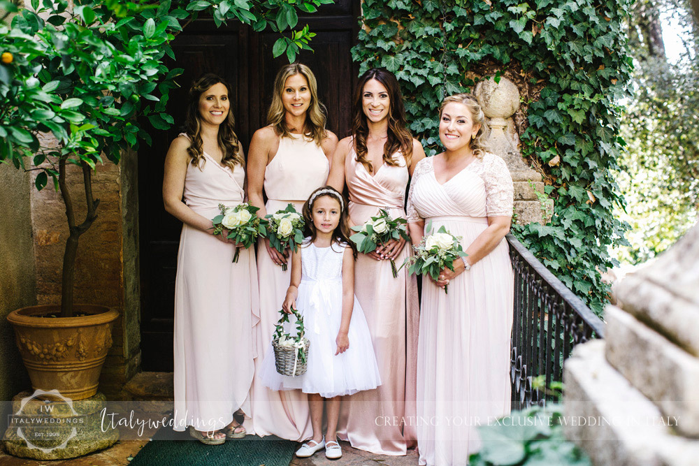 Symbolic blessing at Borgo Stomennano Tuscany bridal party