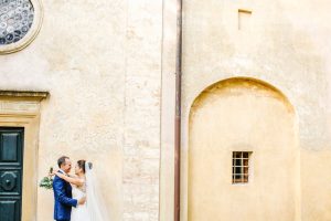 Symbolic blessing at Borgo Stomennano the couple