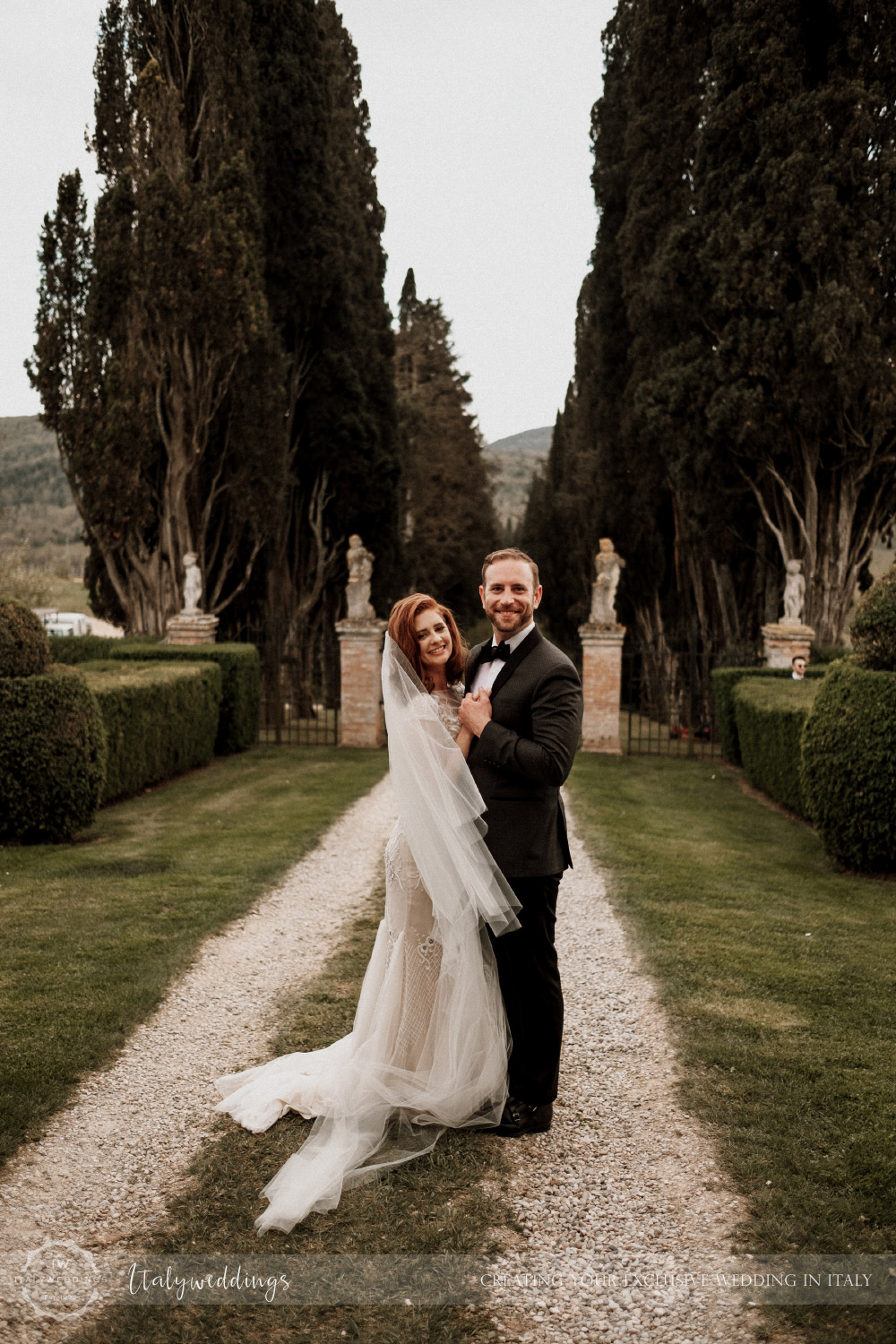 Stomennano wedding Tuscany couple portrait