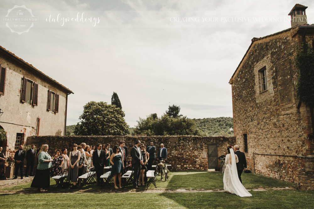 intimate wedding blessing in the Maremma Tuscany