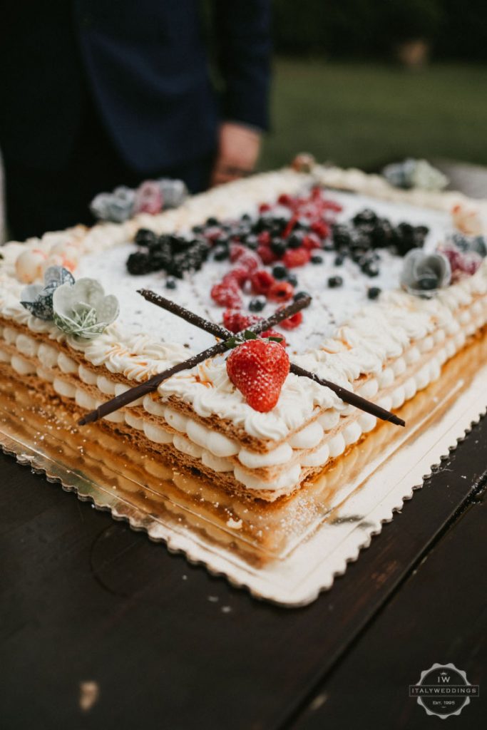 Millefoglie wedding cake