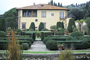 Villa Gamberaia luxury event location Florence