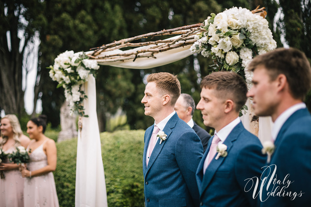 Wedding ceremony Stomennano Monteriggioni in Tuscany