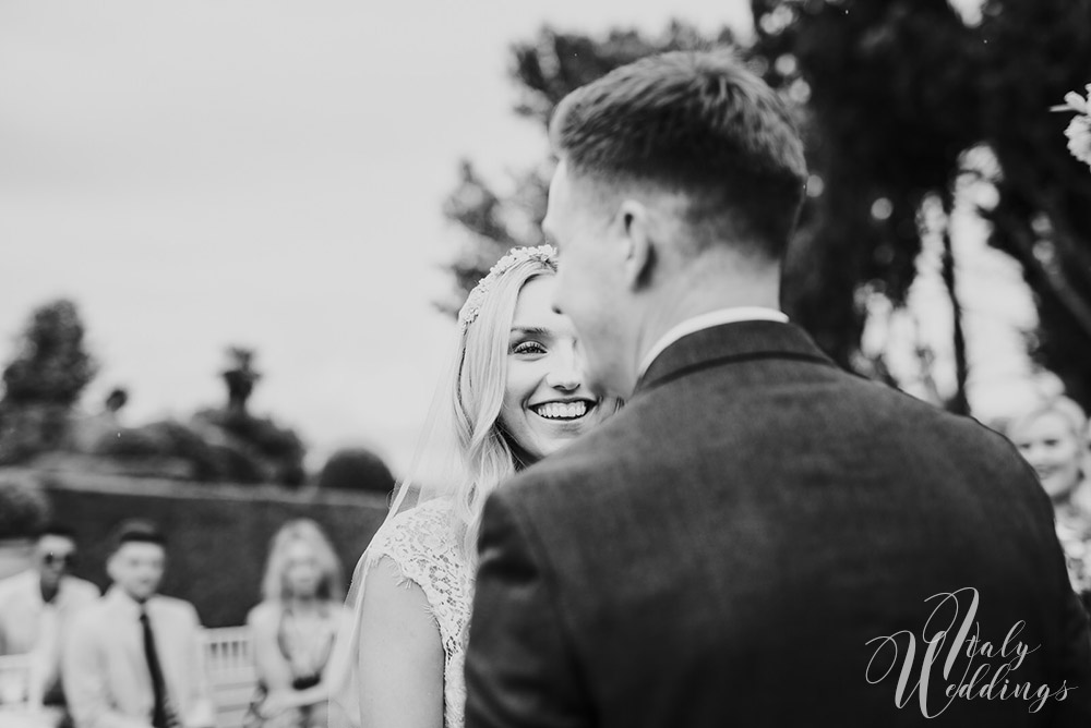 Wedding ceremony Stomennano Monteriggioni in Tuscany