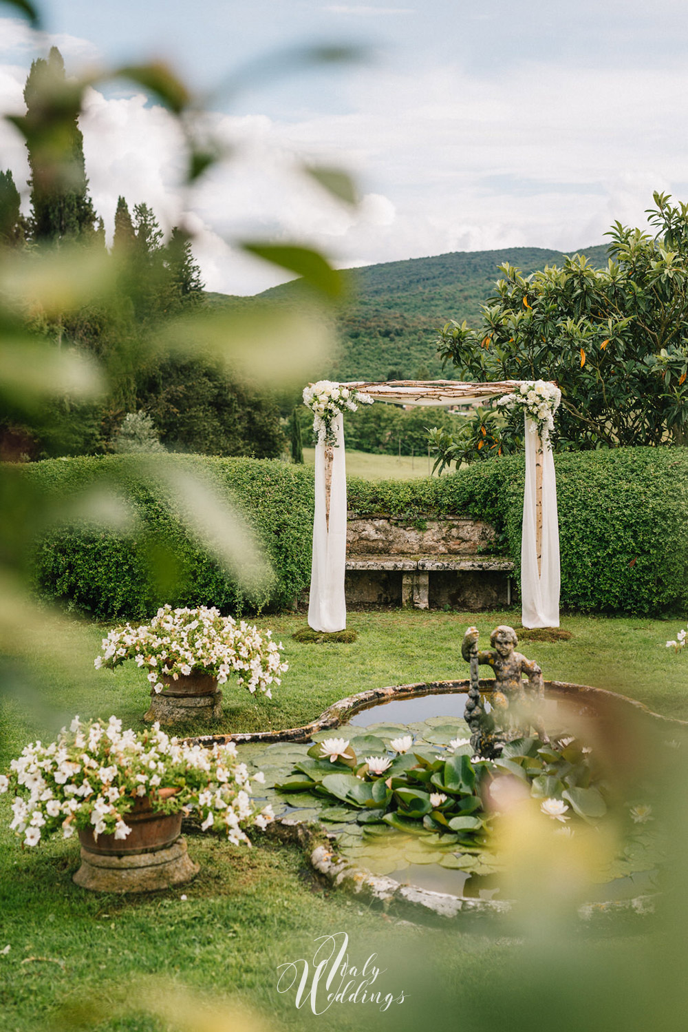 Wedding ceremony Stomennano Monteriggioni in Tuscany