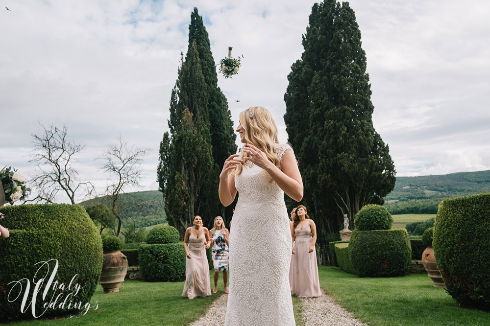 Wedding ceremony Stomennano Monteriggioni in Tuscany