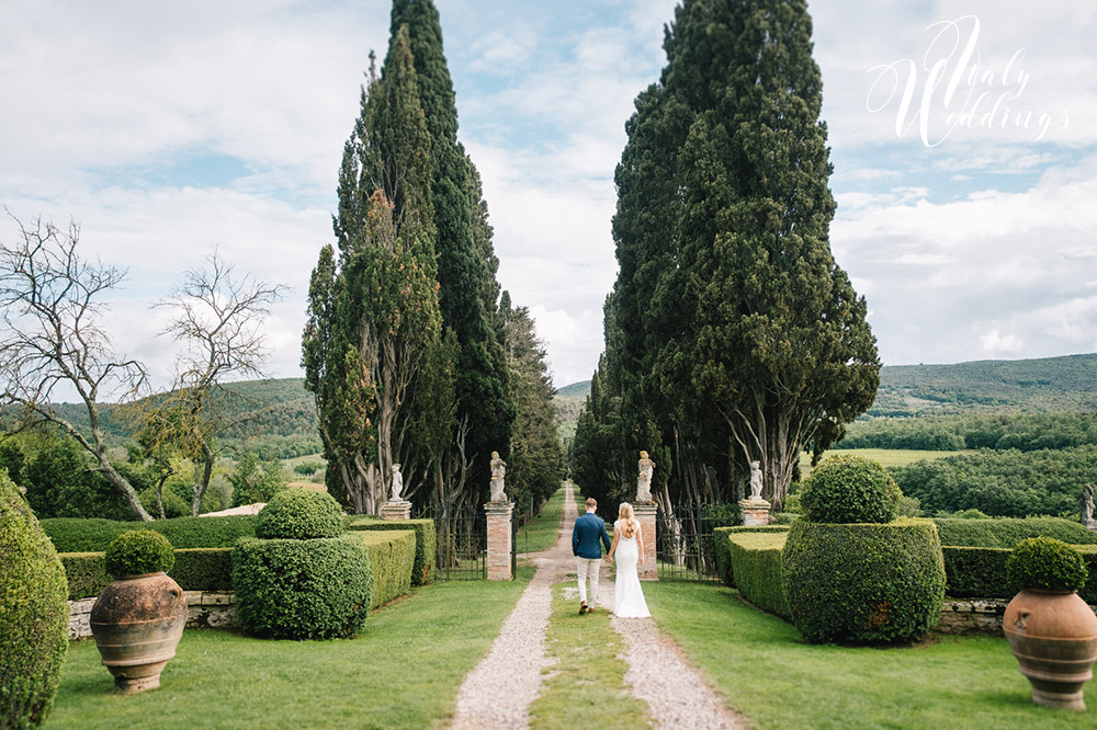 Wedding ceremony Stomennano Monteriggioni in Tuscany