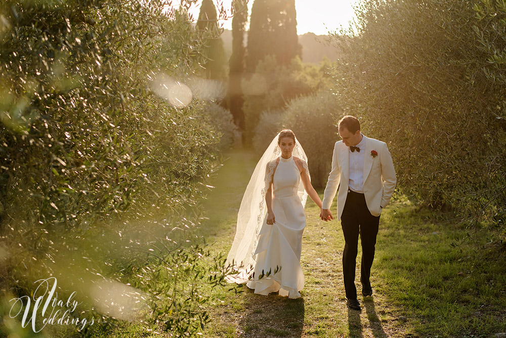 Catholic wedding in Tuscany and reception at Borgo Stomennano