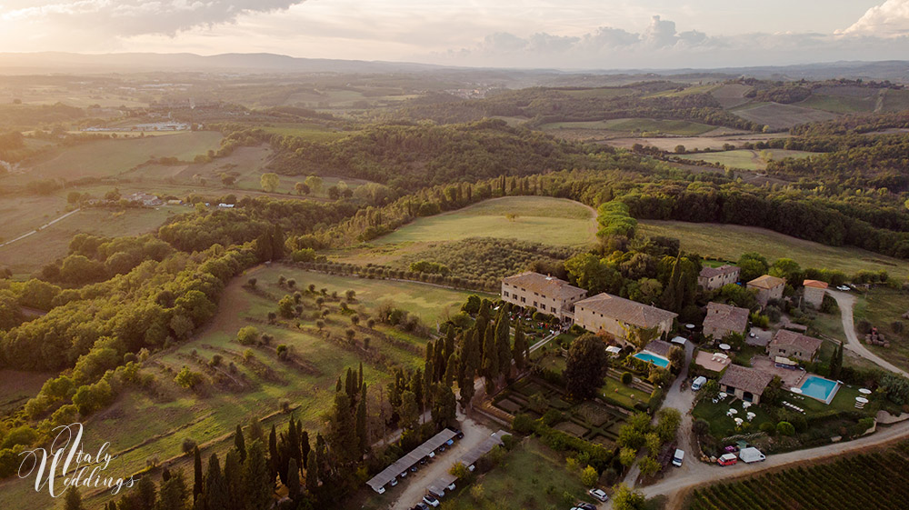 Catholic wedding in Tuscany and reception at Borgo Stomennano