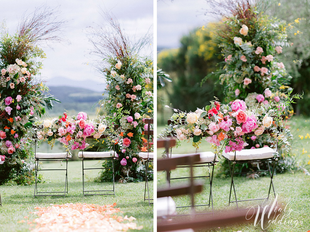 Dreamy vllla blessing in Tuscany floral details
