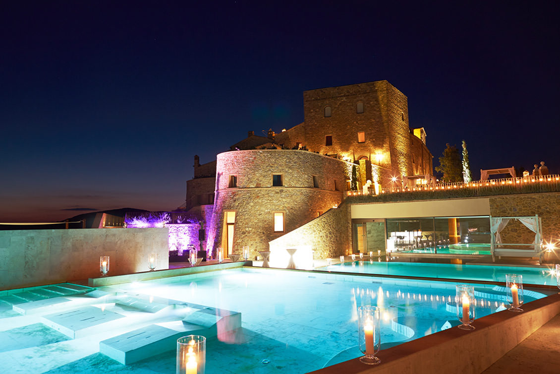 Castello di Velona Tuscan wedding venue pool