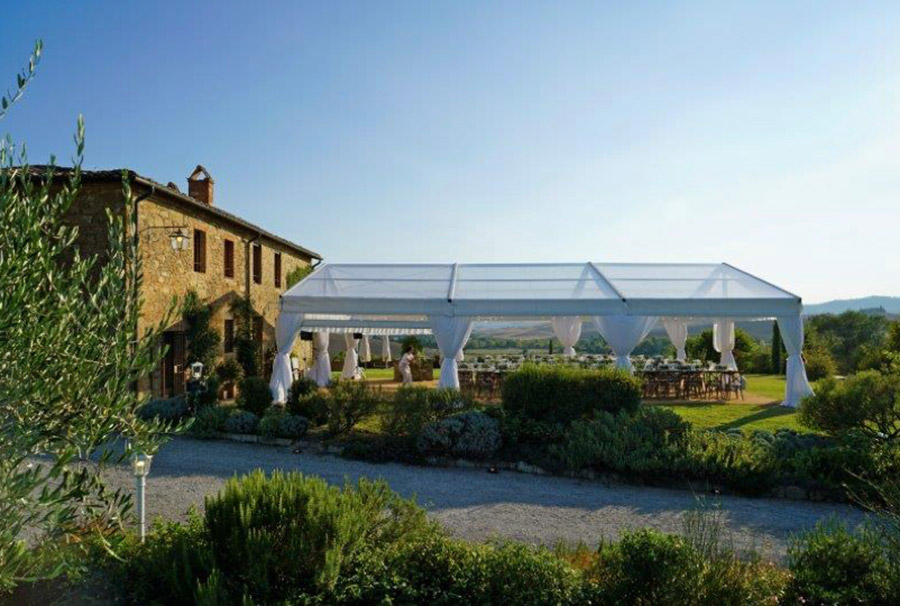 Small villa in Val D'Orcia Tuscany for wedding marquee