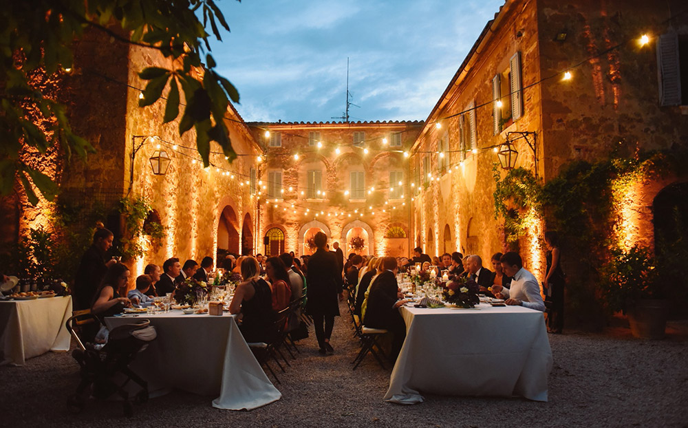 Tuscany romantic small wedding villa courtyard