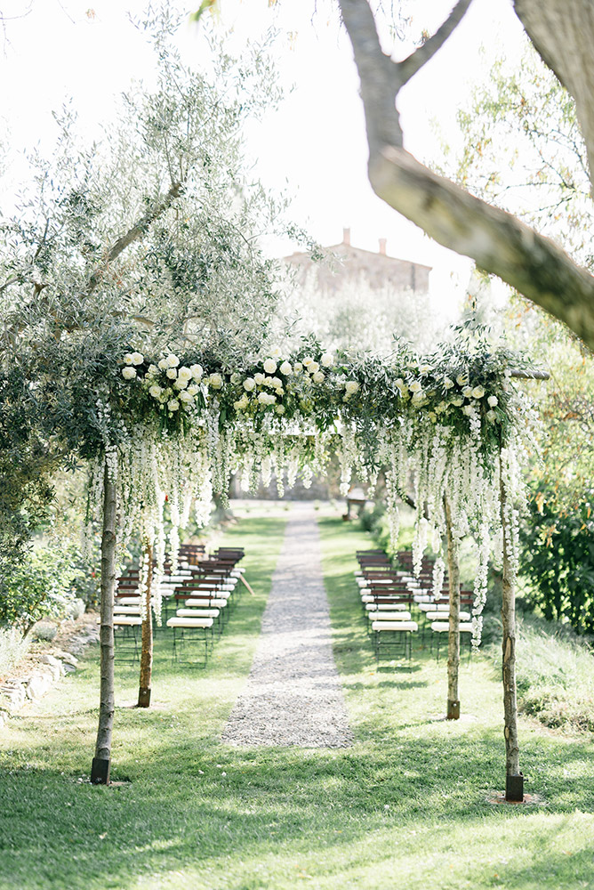 Southern Tuscany medieval hotel for weddings