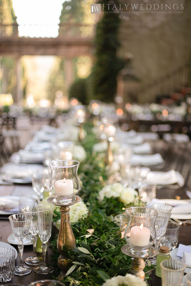Villa Stomennano wedding formal countryside event in Tuscany table