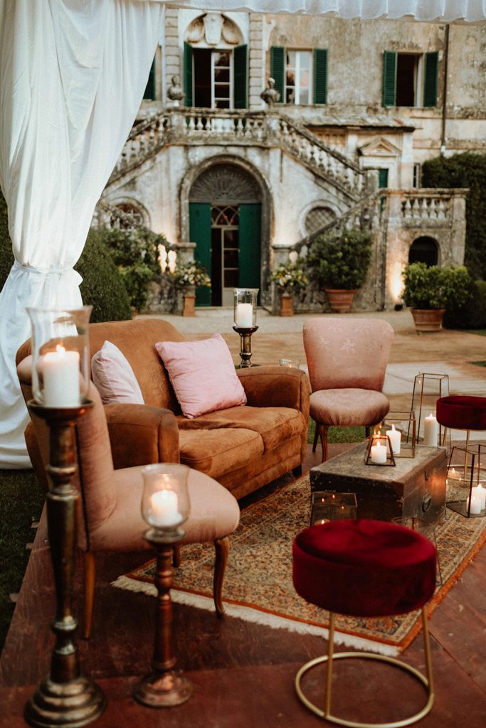 wedding Villa Cetinale Tuscany vintage corner