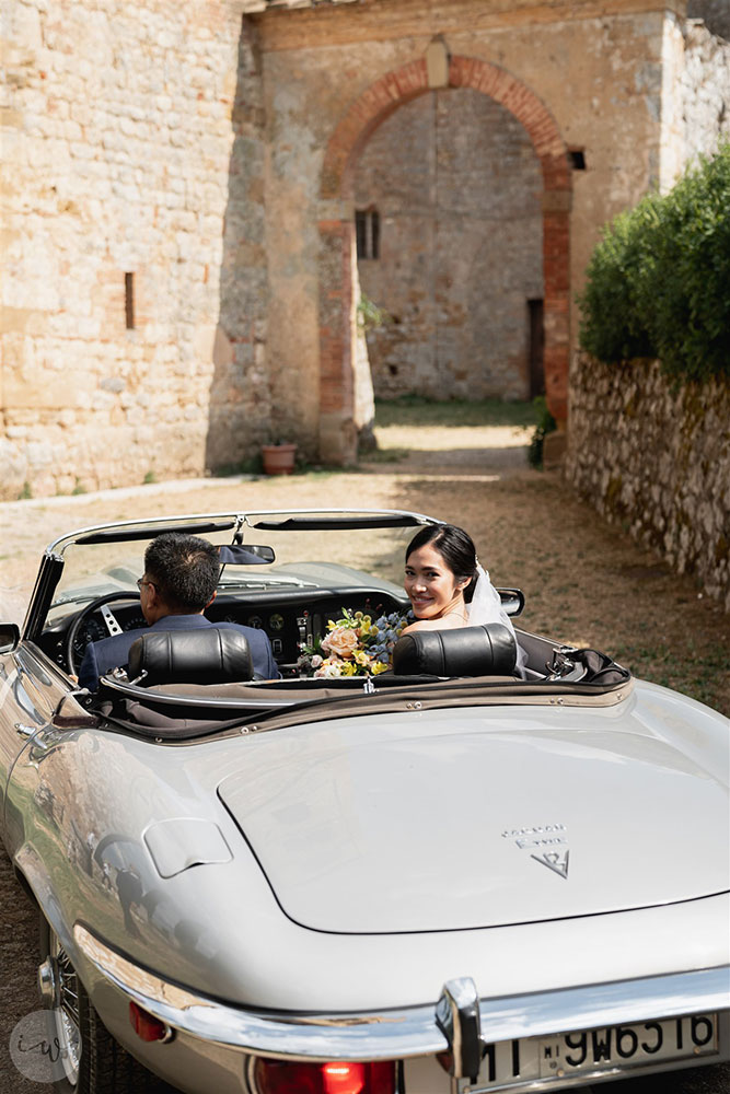 Villa Cetinale Catholic wedding Aston Martin