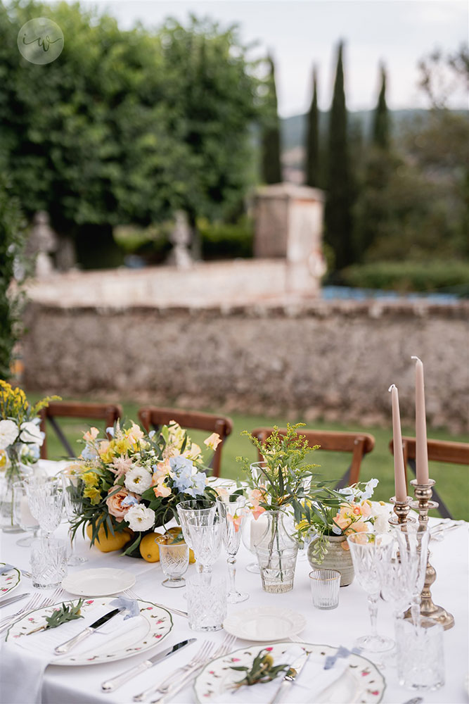 Villa Cetinale Catholic wedding meal table