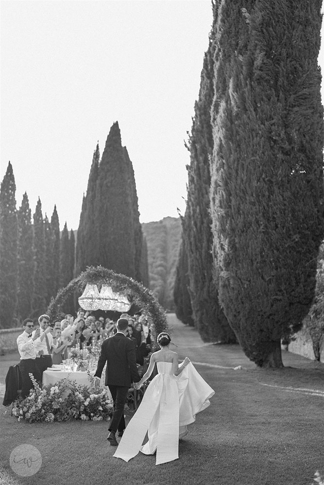 Villa Cetinale Catholic wedding bridal entrance