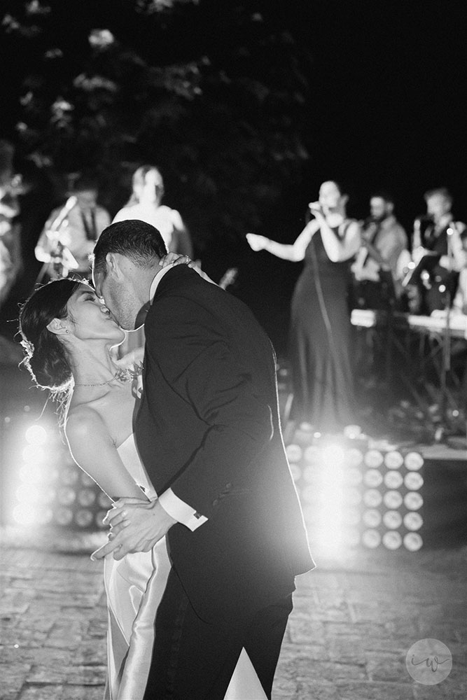 Villa Cetinale Catholic wedding first dance