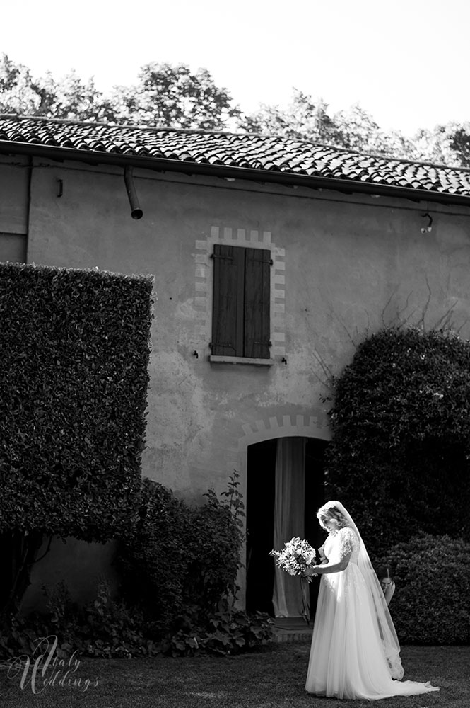 Convento Annunciata lakeside wedding Italy bride