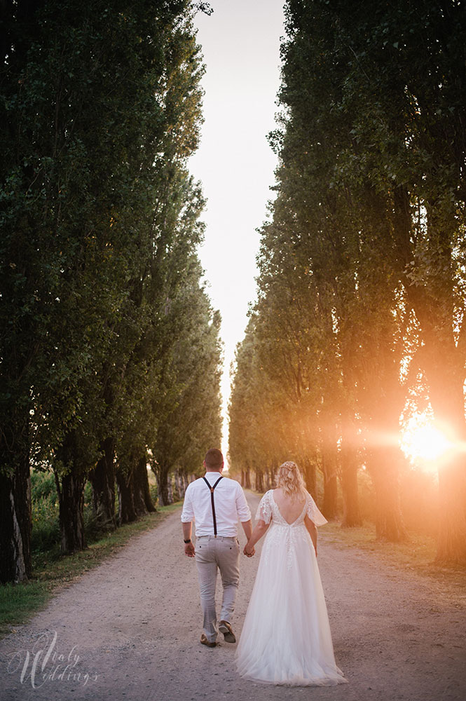 Convento Annunciata lakeside wedding Italy couple