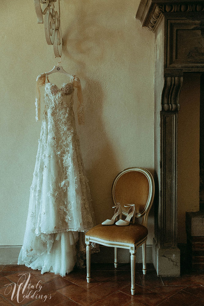 Villa Ulignano Jewish blessing wedding dress