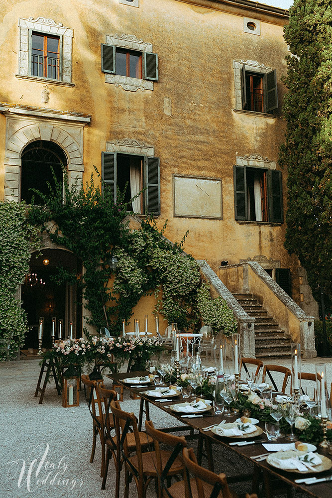 Villa Ulignano Jewish blessing table setup