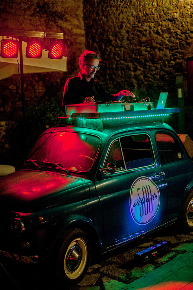 Ema and Enrico international blessing in Pienza Tuscany - vintage fiat DJ car