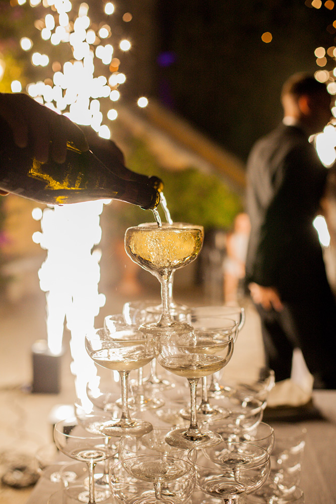 Pure white and sparkling blessing in Villa Ulignano Tuscany