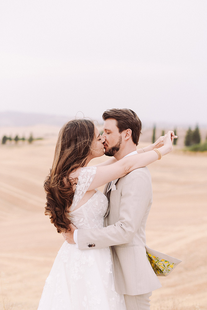 Colourful rustic wedding in southern Tuscany