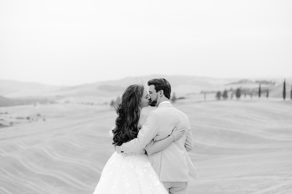 Colourful rustic wedding in southern Tuscany