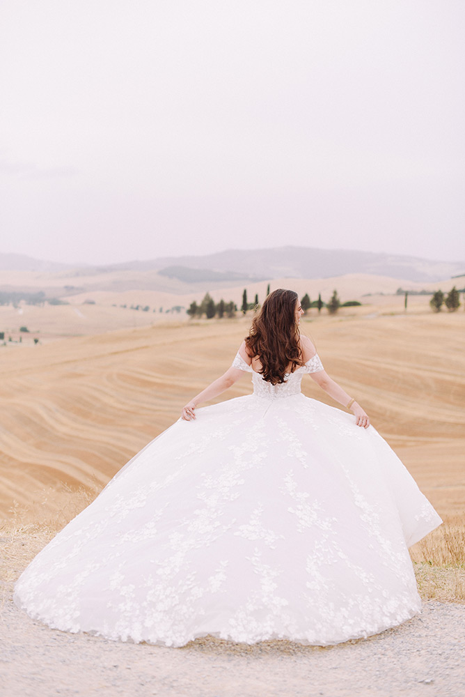 Colourful rustic wedding in southern Tuscany