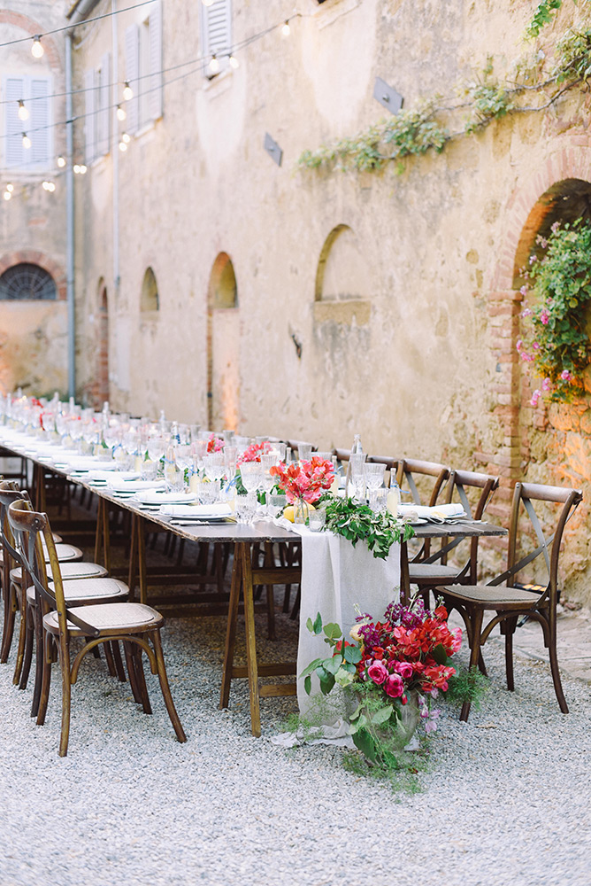 Colourful rustic wedding in southern Tuscany