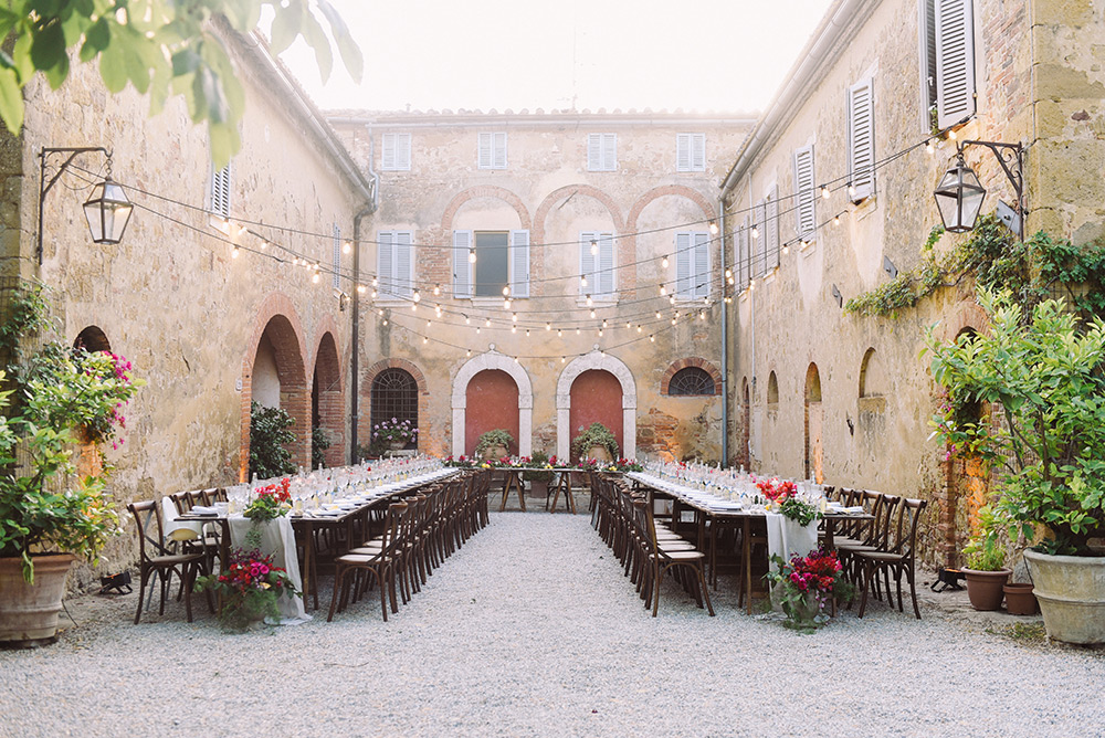 Colourful rustic wedding in southern Tuscany