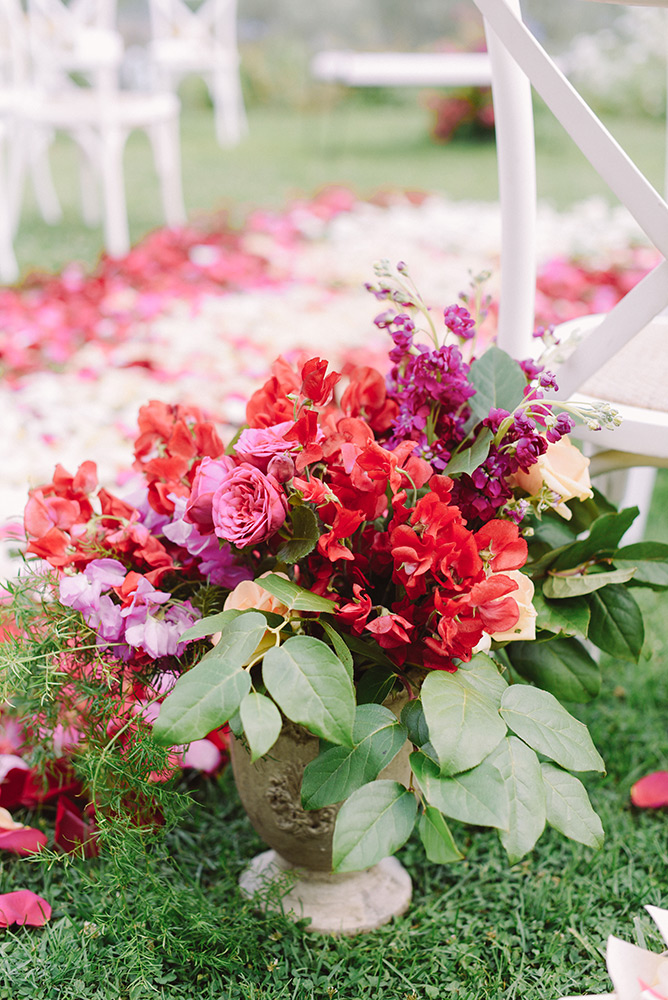 Colourful rustic wedding in southern Tuscany