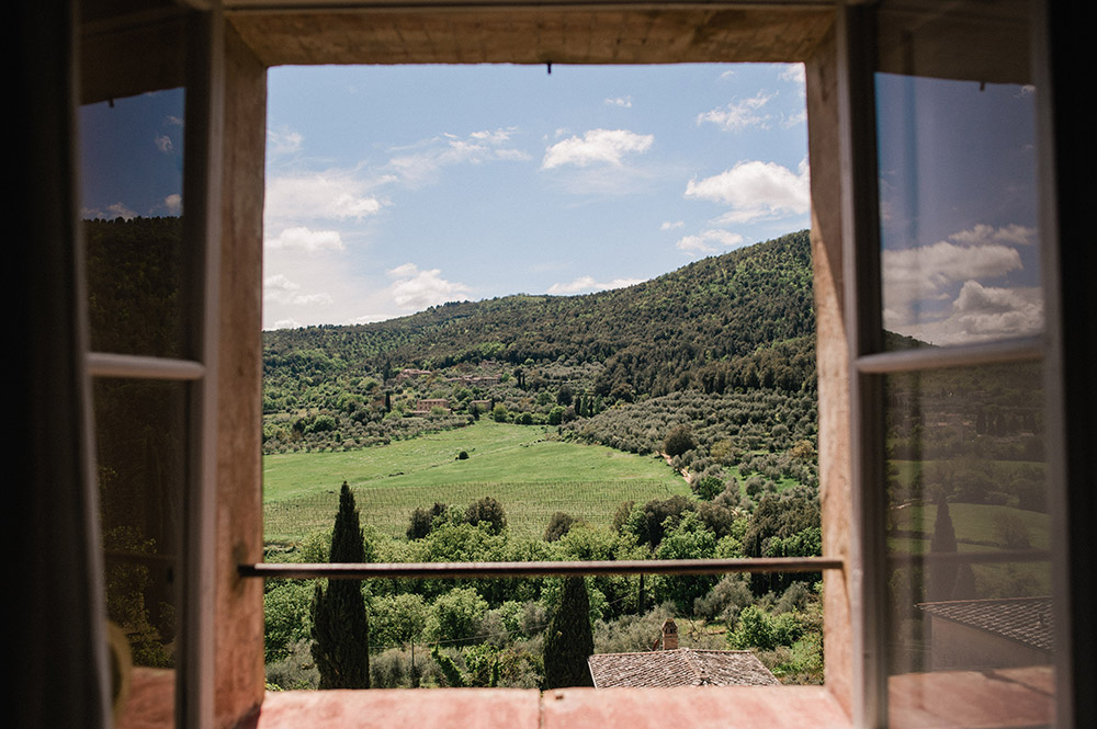 Villa Cetinale wedding blessing in Spring