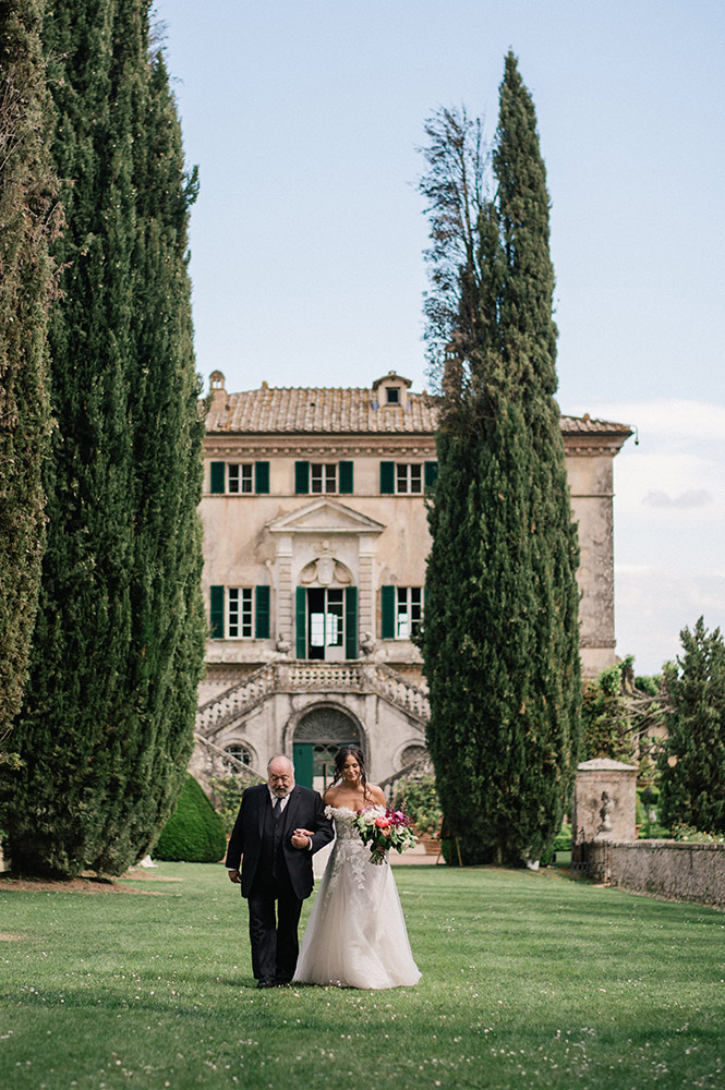 Villa Cetinale wedding blessing in Spring
