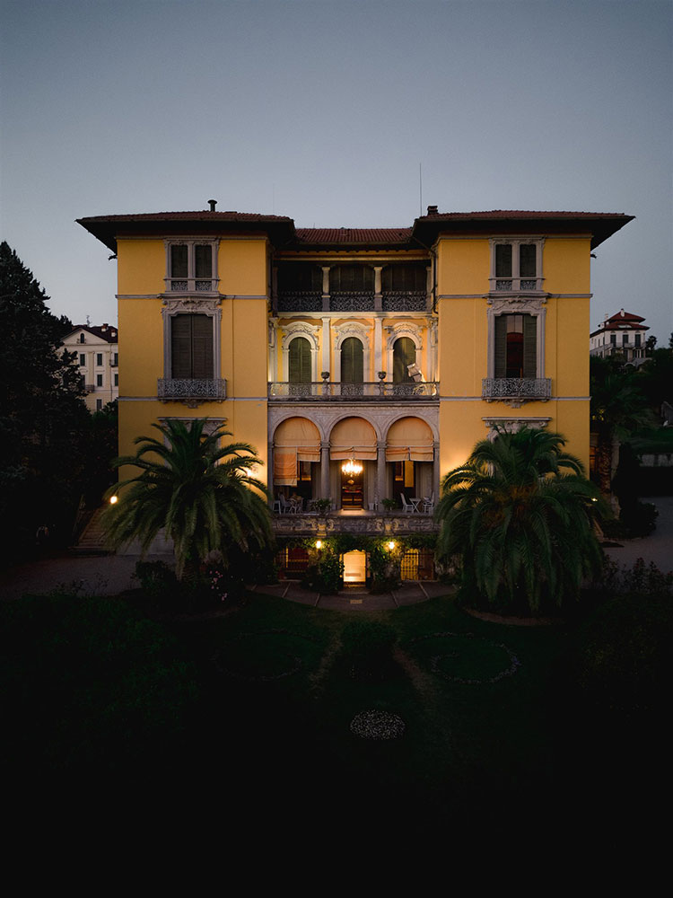 Elegant villa blessing on Lake Maggiore Italy